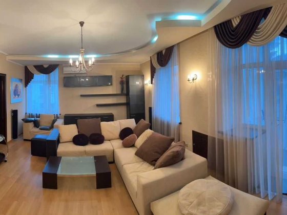 Центр. 3 кімнати. 120 кв.м. Дизайнерський ремонт. Власник. Полтава