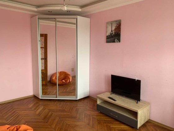 Оренда! Двокімнатна квартира! 10000+ком. послуги. Полтава