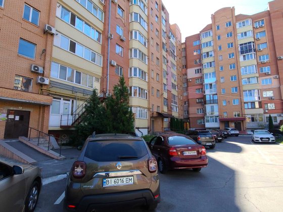 Центр, р-н Раффінато, термін не менше 2 місяців, за 15 000 грн/міс+ком Полтава