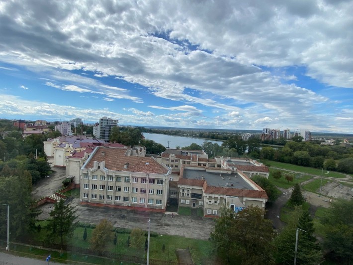 Здається 3 кім. квартира в центрі вул. Мазепи з виглядом на озеро! - фото 1