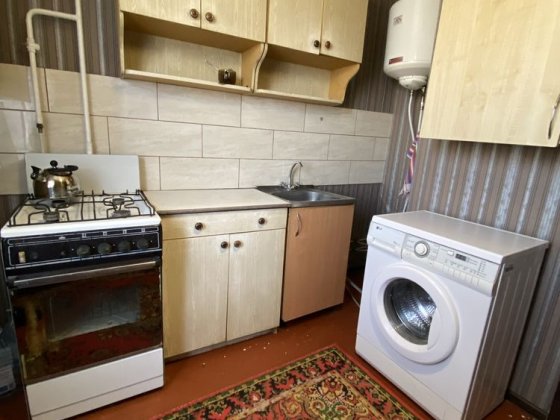 Здається в оренду простора 1 кім квартира по Миколаївському шосе Кривой Рог