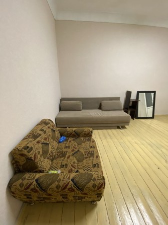 Оренда просторої однокімнатної квартири в самому центрі міста - фото 1