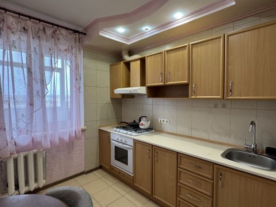 Аренда 1 ком кв , в Центрально Городском р-не ( ул Кривбассовская ) Кривой Рог