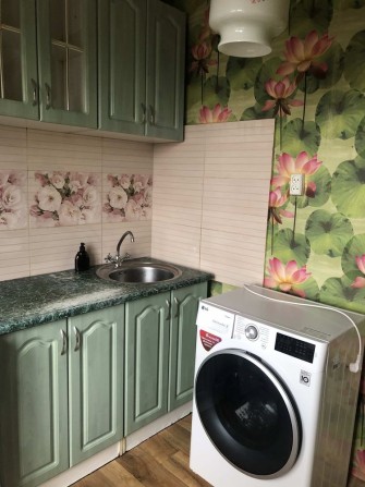 Сдам  2 -  комнатную квартиру на ЮГОКЕ - фото 1