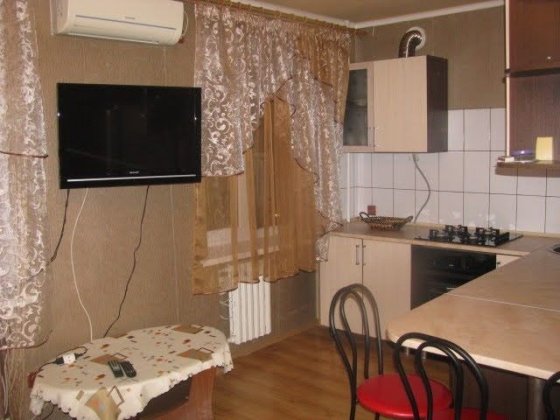 Є реальна 2-кімнатна студія на вул. Володимира Великого Кривий Ріг