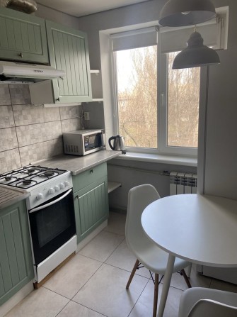 Здам 1-кімнатну квартиру  біля площі Володимира Великого - фото 1