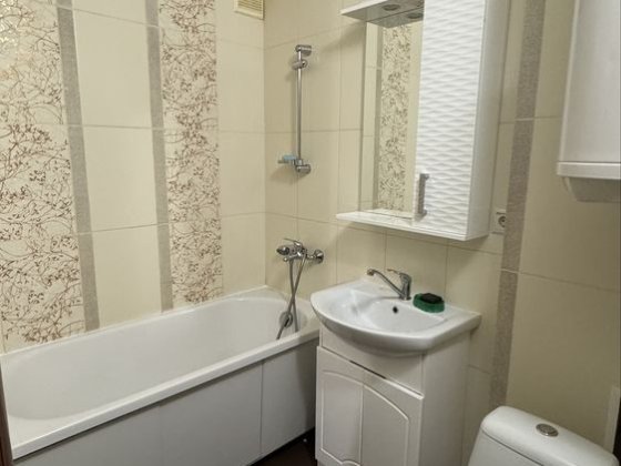 2к квартира можна на короткий термін