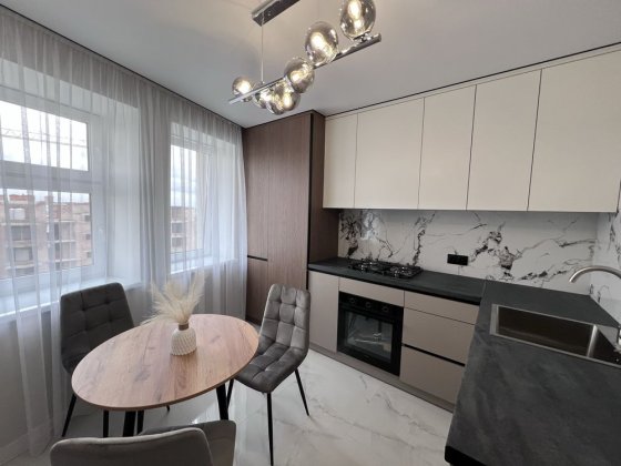 Перша Оренда 1-кімнатної на Бамі Тернополь