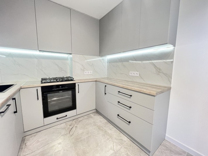 Стильна 2/х кім на вул.Білогірська, близько до центру - фото 1