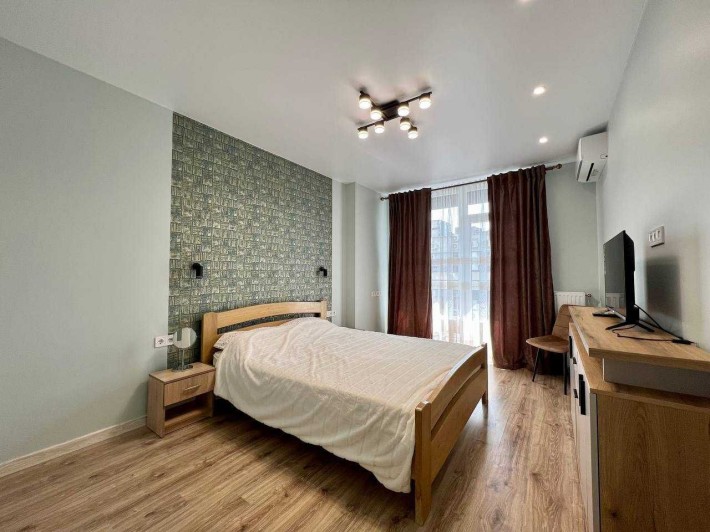 Оренда main house  коновальця мельника незалежності чорновола - фото 1