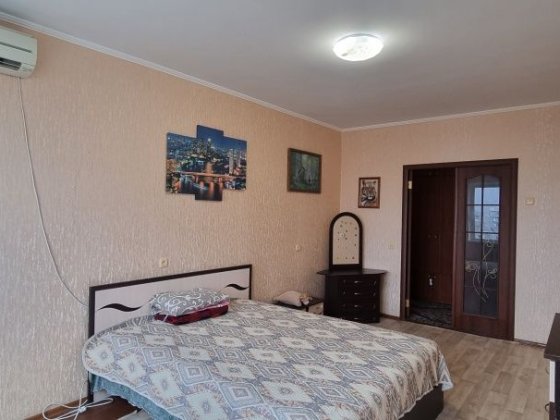 Оренда трикімнатної квартири в Херсоні . Ліфт працює . Херсон