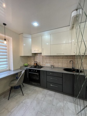 Новинка однокімнатна квартира з ремонтом - фото 1