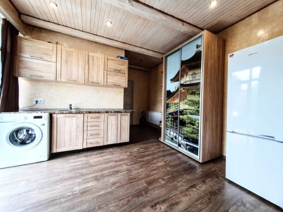 Здається 1 кімн. МОЛОДІЖНА кухня-студія в ЦЕНТРІ міста. вул.29 березня Черновцы