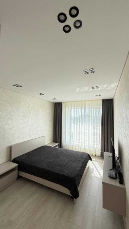 Здам в оренду квартиру в новобудові в центрі міста - фото 1