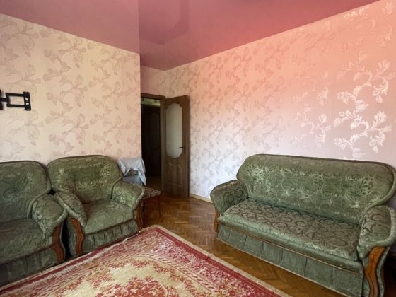 2х кімнатна з косметичним ремонтом в центрі Полтава