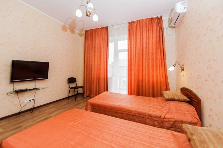 Центр. Район Панкрат-го моста сдам гостиничний номер с удобствами - фото 1