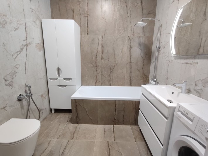 Оренда сучасної 3 х кімн квартири в новобудові Ужгород! Перша здача! - фото 1