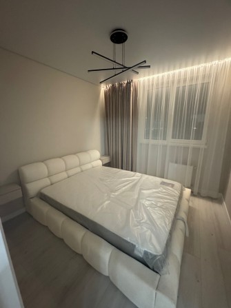 Здається 2 кімнатна квартира +кухня-студія - фото 1