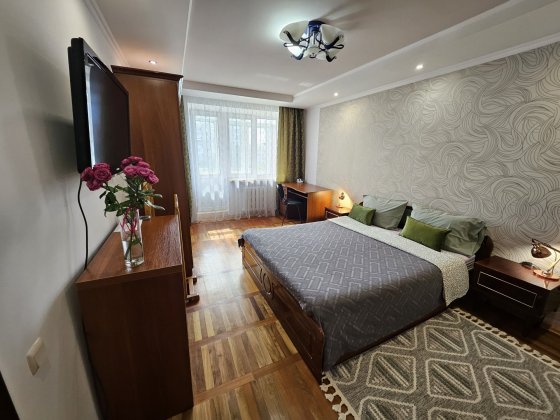 Довгострокова оренда 1 кім квартири  на Ентузіастів Черновцы