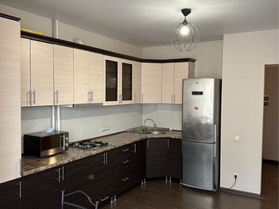 Оренда 3-кімн квартири в ЖК Маєток Ужгород