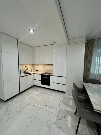 Здається квартира 3 кімнати центр парк - фото 1