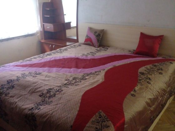 Двохкімнатна квартира на Парково-Сирецькій Киев