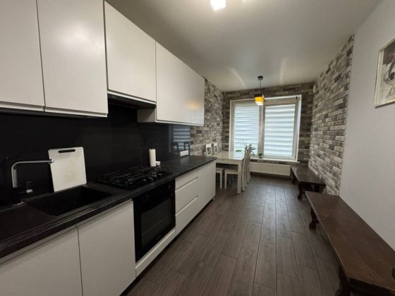 Здається 3-кімнатна новобудова вул. Хотинська, Черновцы