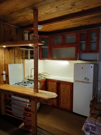 Оренда будинку в двох рівнях. 2-кімнатна + кухня студія. - фото 1