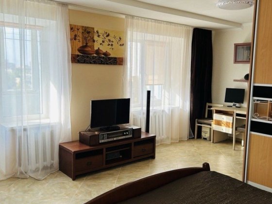 2 кімнатна квартира в центрі Черкассы