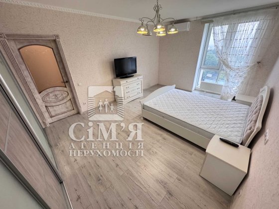 Здам видову квартиру в Центрі міста в елітному ЖК ПАРК ТАУЕР Винница