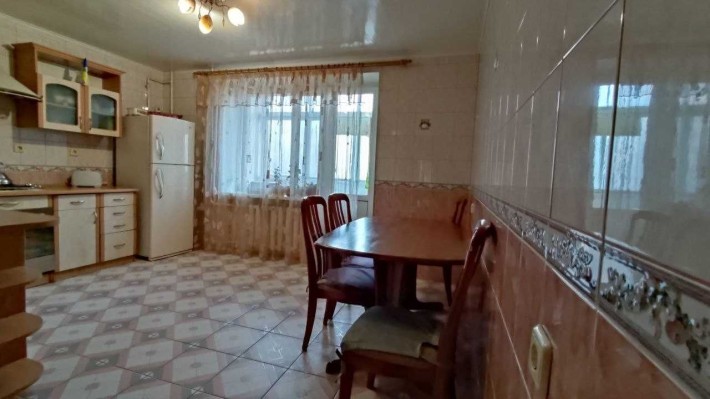 Оренда просторої 2-кімнатної квартири в центральній частині Черкас - фото 1