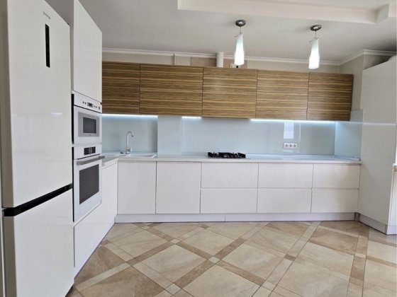 Оренда ДОРОГОГО 4к ПЕНТХАУСУ з каміном! РіВНЕНСЬКА (роддом) ТЕРАСа! Черновцы