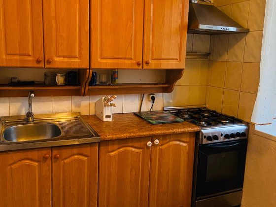 Однокімнатна квартира на Зодчих 62 Київ