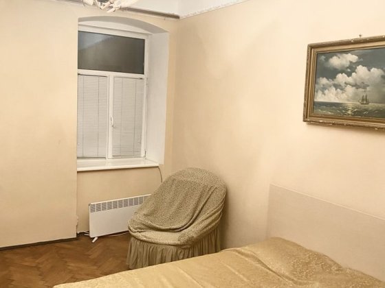 Здається 1-кімнатна квартира. Черновцы