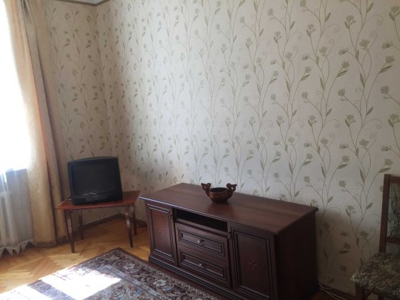 Двокімнатна квартира (окремі). Севастопільська площа. Без посередників Киев