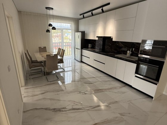 Перша здача 2 х кімн квартири в Ужгороді! ТЦ Дастор! Ужгород