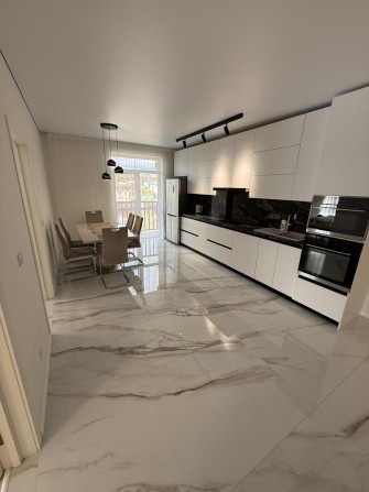 Перша здача 2 х кімн квартири в Ужгороді! ТЦ Дастор! - фото 1