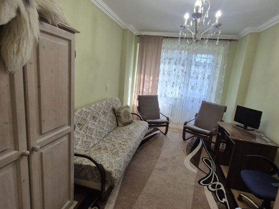 Здається в оренду 3х кім-на кв-ра в акурптному житловому стані Ужгород