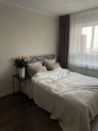 Продаж 1-к квартири вул. Лариси Руденко 10 - фото 1