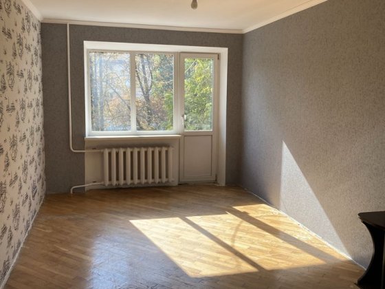 Здається 3 киівка Проспект Незалежності Черновцы