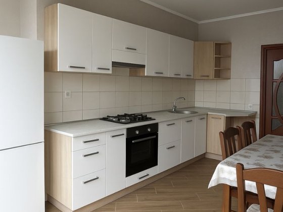 Здається 1-кім новобудова р-н кін. Миколайчука! Черновцы