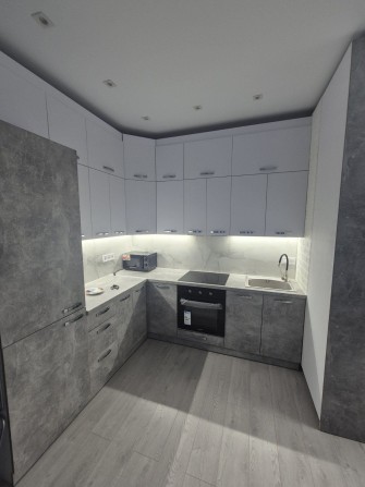 Терміново здаєтсься велика гарна 1.5 кім квартира ЖК Квадрат - фото 1