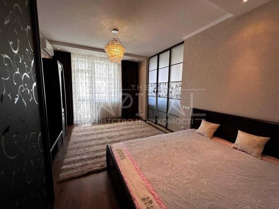 Пропонується в оренду  2-к квартира  на вул Драгоманова 40з Київ