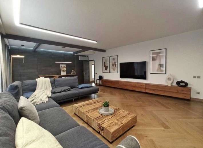 Оренда пʼяти кімнатної дворівневої квартири в центрі Київа Дмитрівська - фото 1