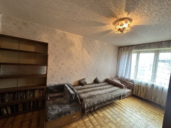 Сдам 2-х.кв. Ул. Строителей . М. Дарница 5 мин ходьбы Киев