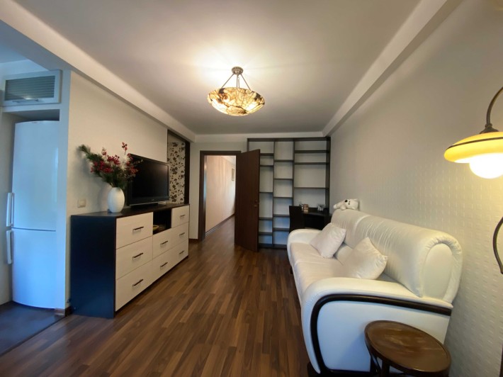 Нивки Щербаківського 53 В Сдам Шикарну 2к квартиру - фото 1