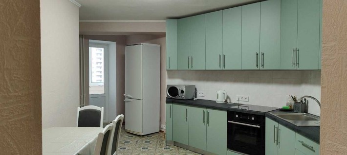 Аренда 2к квартиры 76м² метро Харьковская Позняки ул Вишняковская - фото 1