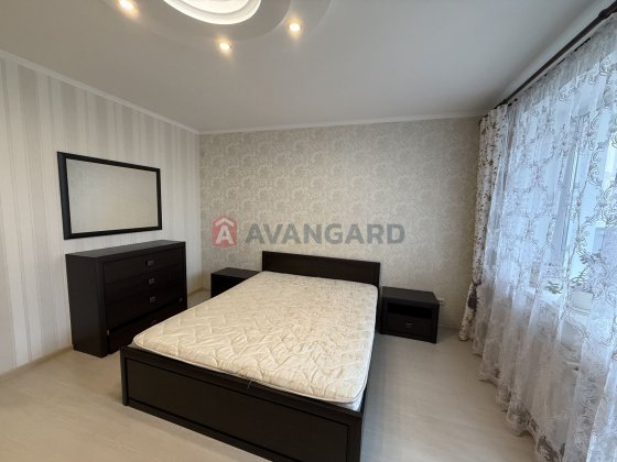 Здається 2-кімнатна на Митниці Черкассы