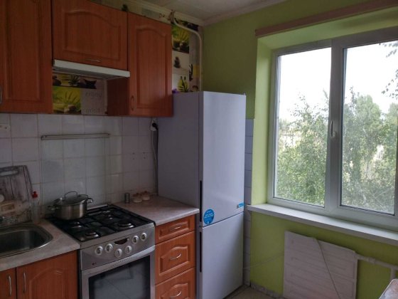 Гната Юри 12 , 2 кімн. розд.,поряд 3 парки Киев