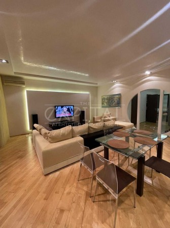 2-кімнатна квартира біля м. Печерська з панорамним видом - фото 1